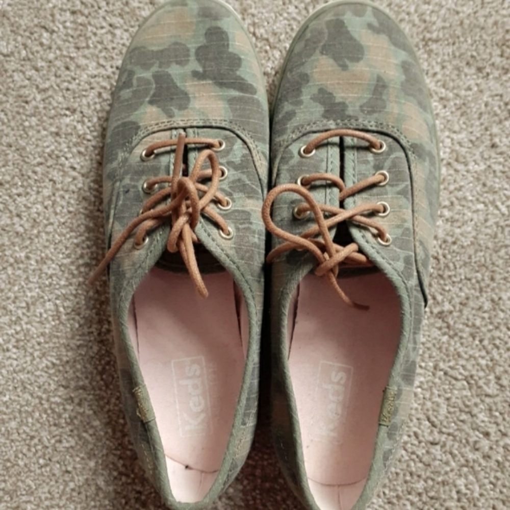 Women's Keds Tennis Shoes size 7